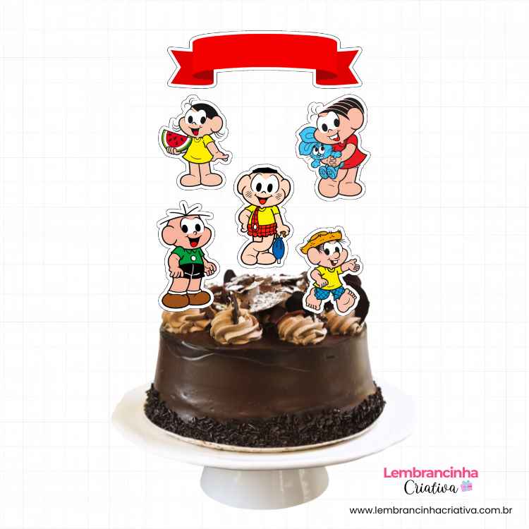 bolo de chocolate com topo de bolo turma da monica