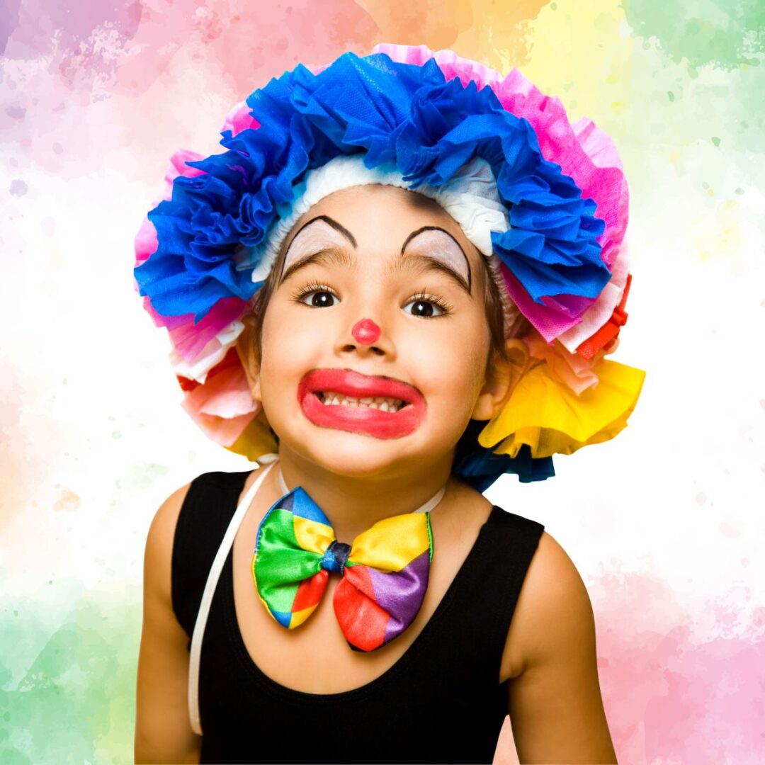 criança vestida de palhado